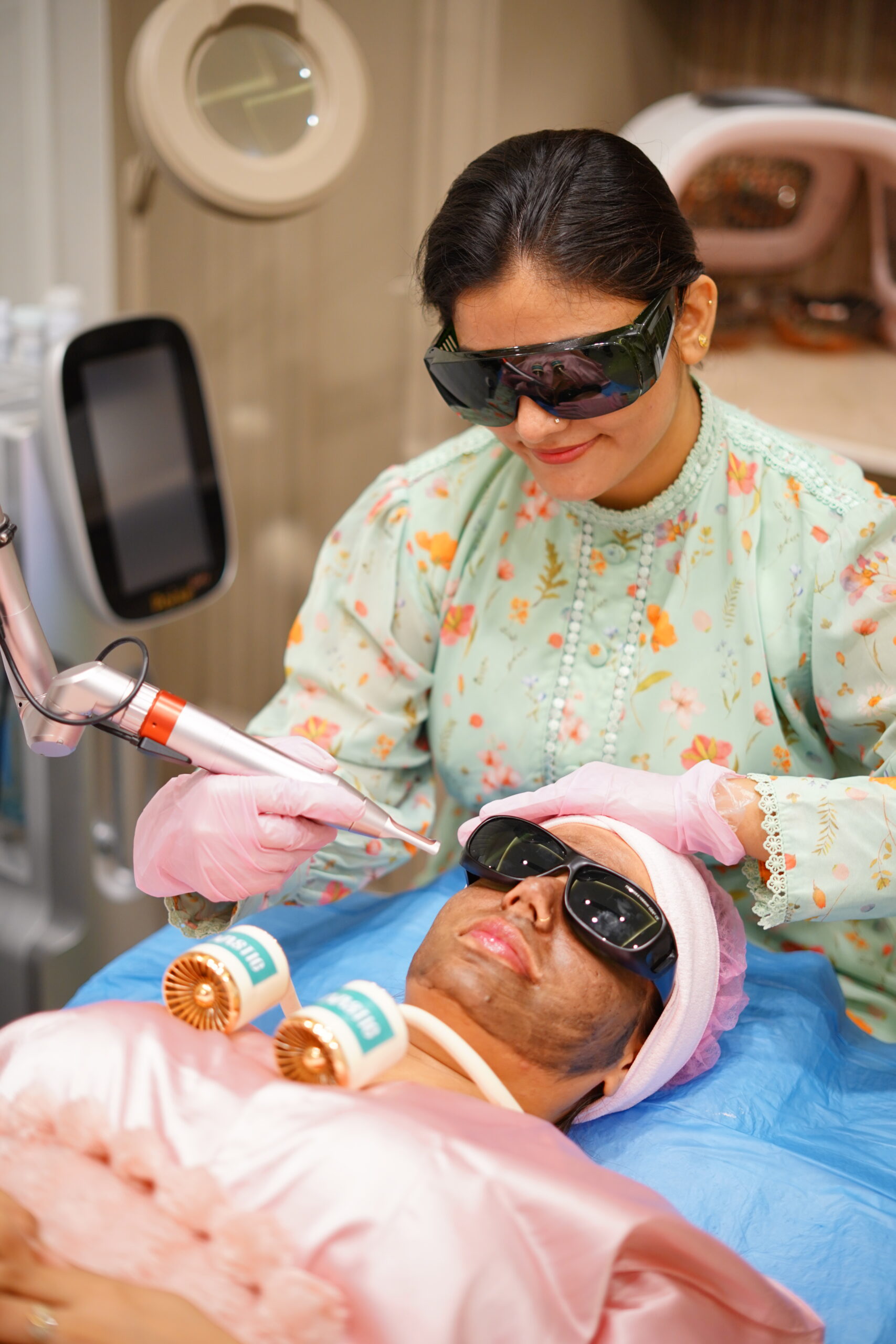 ST. Luxe Peel Treatment at SkinTastic Sargodha